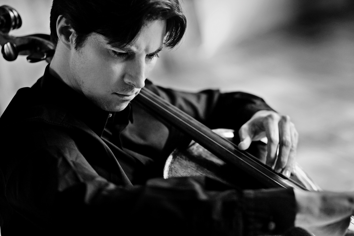 Daniel Müller-Schott (photo Uwe Arens)